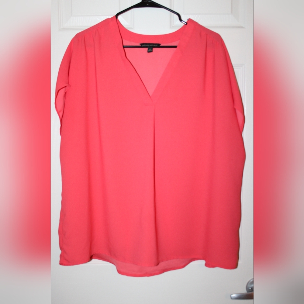 Banana Republic Flowy Top (XXL)